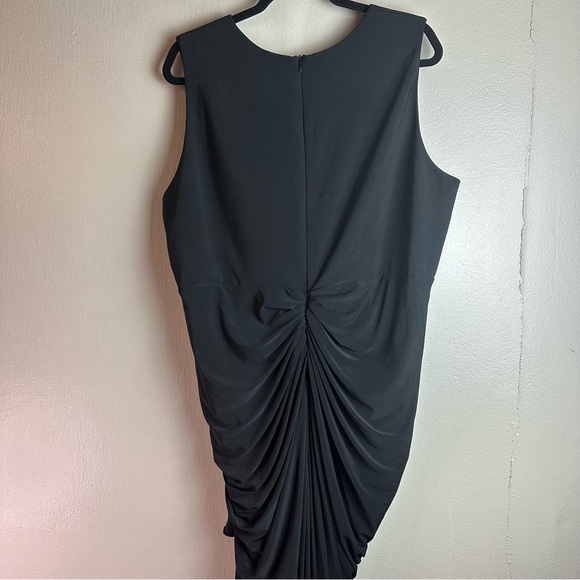 Betsy Adam Black V-Neck Ruched Ruffle Column Gown Sz 22 - Picture 4 of 9